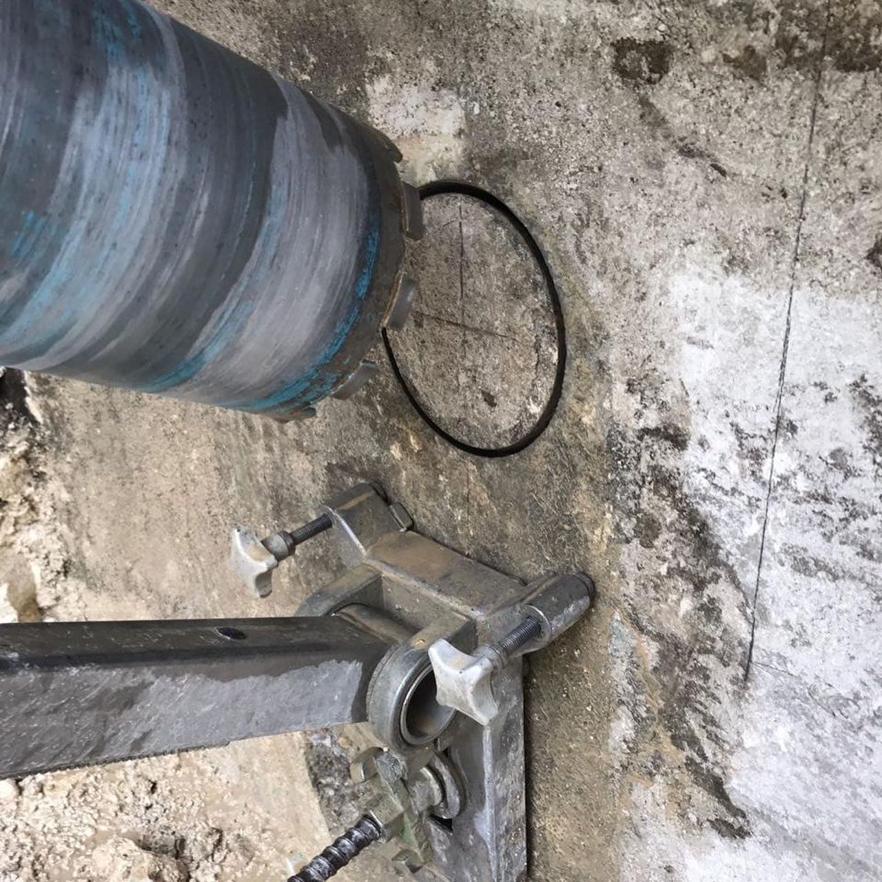 Kernbohrungen im Klinikgebäude – Bild 2