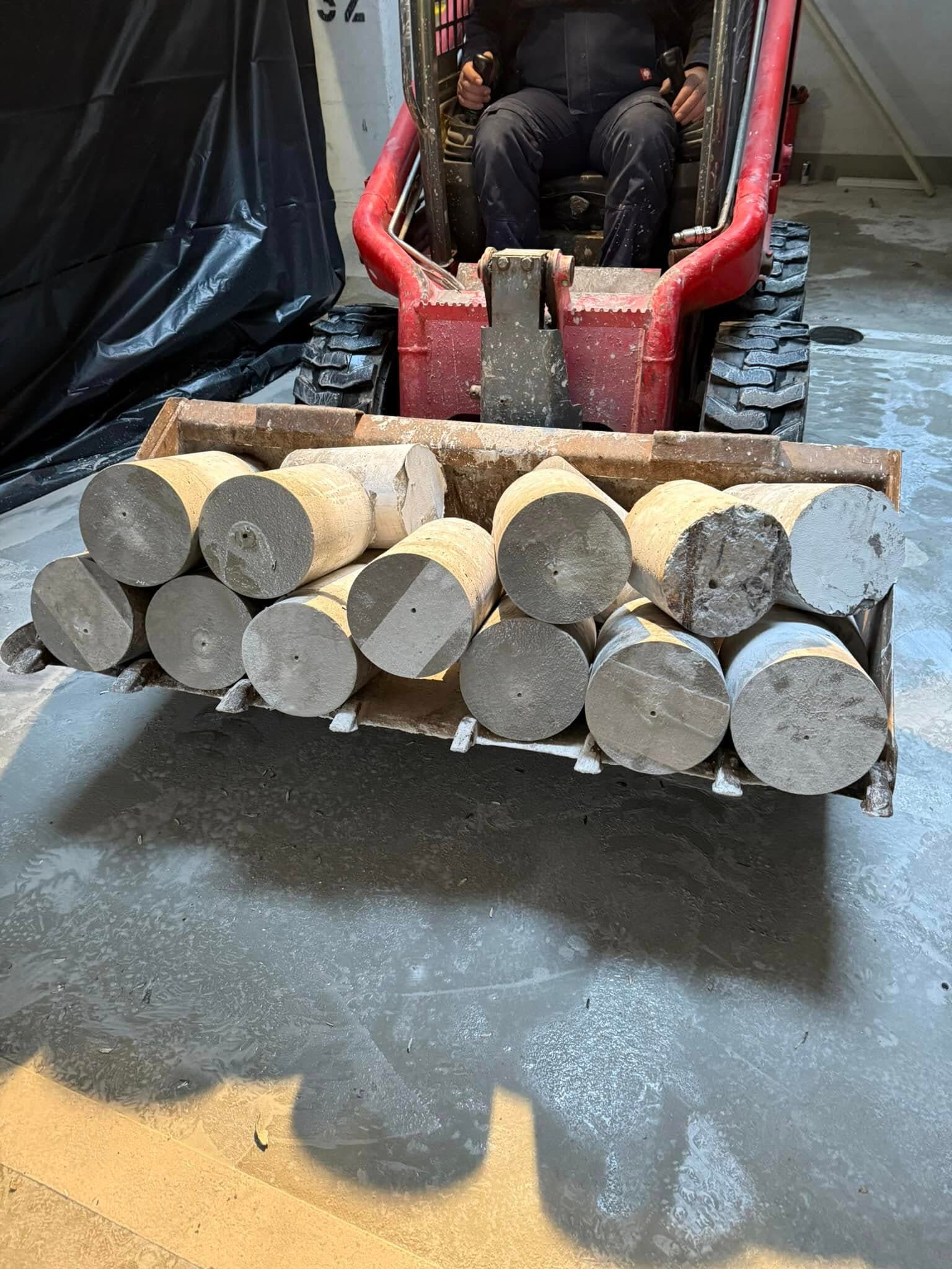 Kernbohrungen im Klinikgebäude